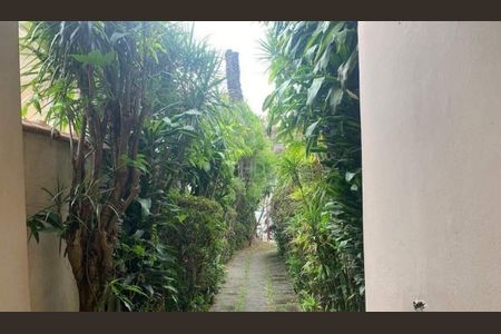 Casa à venda com 212m², 3 quartos e 4 vagas