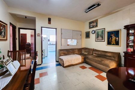 Casa à venda com 172m², 2 quartos e 3 vagasSala