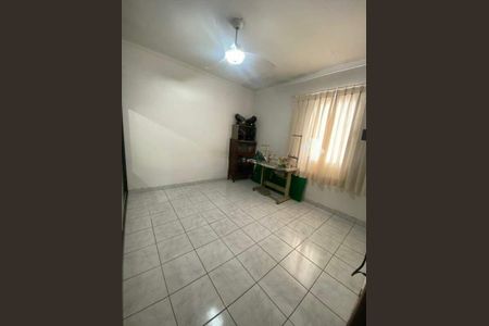 Casa à venda com 231m², 4 quartos e 2 vagas