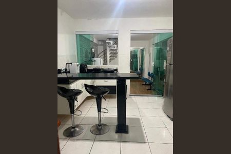 Casa à venda com 231m², 4 quartos e 2 vagas
