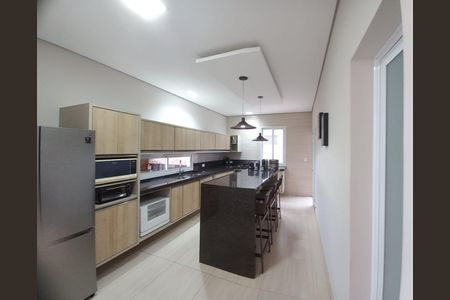 Casa de condomínio à venda com 265m², 3 quartos e 2 vagas