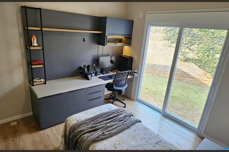 Casa de condomínio à venda com 265m², 3 quartos e 2 vagas