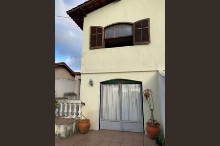 Casa à venda com 132m², 3 quartos e 2 vagas