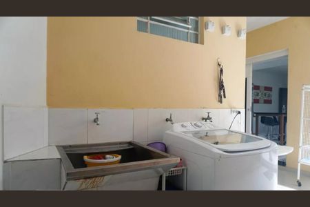 Casa à venda com 154m², 3 quartos e 4 vagas