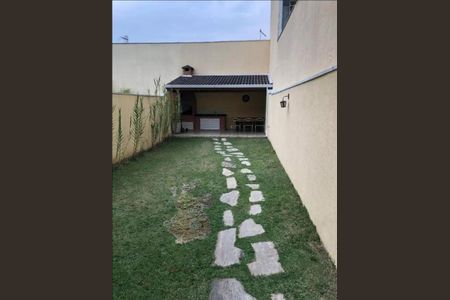 Casa à venda com 160m², 3 quartos e 2 vagas
