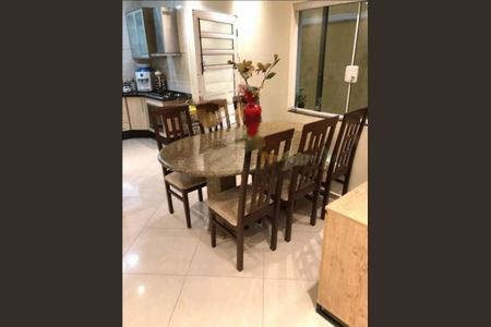 Casa à venda com 160m², 3 quartos e 2 vagas