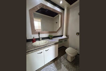 Casa à venda com 337m², 4 quartos e 4 vagas