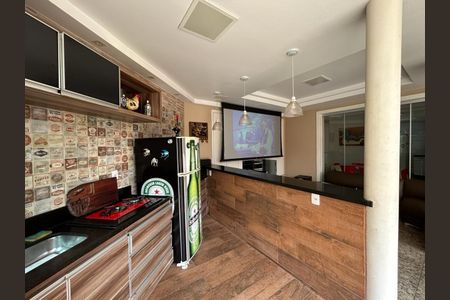 Casa à venda com 337m², 4 quartos e 4 vagas