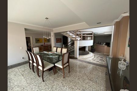 Casa à venda com 337m², 4 quartos e 4 vagas