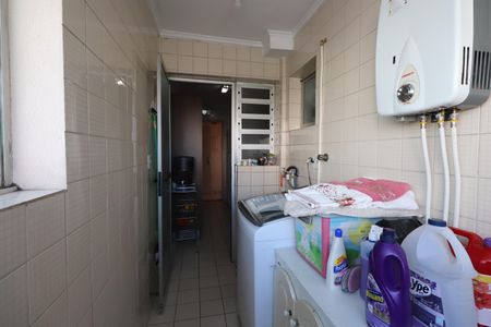 Apartamento à venda com 61m², 3 quartos e 1 vagaÁrea de Serviço