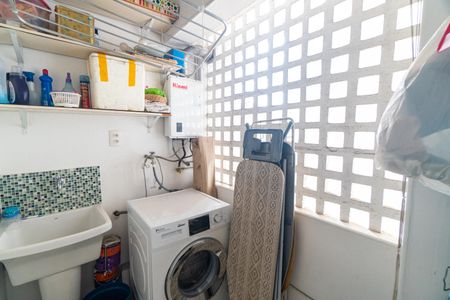 Apartamento à venda com 70m², 2 quartos e 1 vaga Apartamento à venda com 70m², 2 quartos e 1 vagaÁrea de Serviço