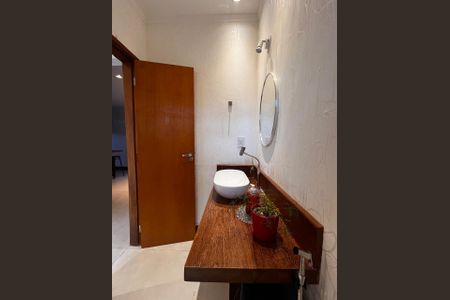 Casa à venda com 235m², 3 quartos e 4 vagasLavabo