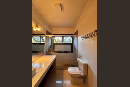 Casa à venda com 235m², 3 quartos e 4 vagasBanheiro da Suíte 3