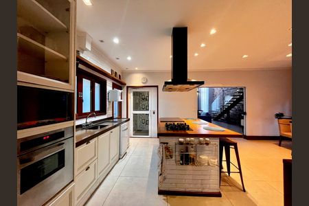 Casa à venda com 235m², 3 quartos e 4 vagasCozinha