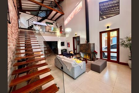 Casa à venda com 235m², 3 quartos e 4 vagasSala