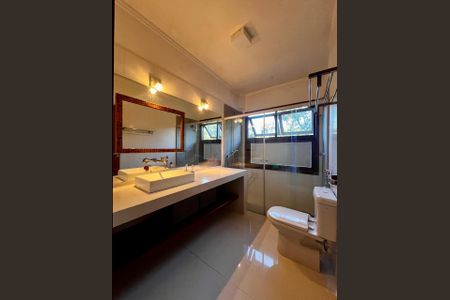 Casa à venda com 235m², 3 quartos e 4 vagasBanheiro da Suíte 3