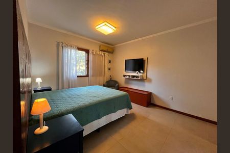 Casa à venda com 235m², 3 quartos e 4 vagasSuíte 3