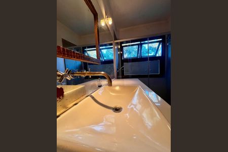 Casa à venda com 235m², 3 quartos e 4 vagasBanheiro da Suíte 3