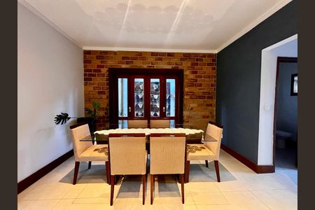 Casa à venda com 235m², 3 quartos e 4 vagasCozinha