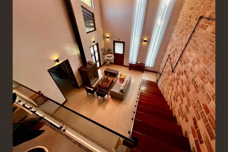 Casa à venda com 235m², 3 quartos e 4 vagasSala