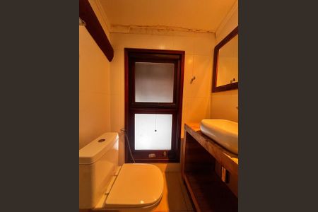 Casa à venda com 235m², 3 quartos e 4 vagasBanheiro da Suíte 2