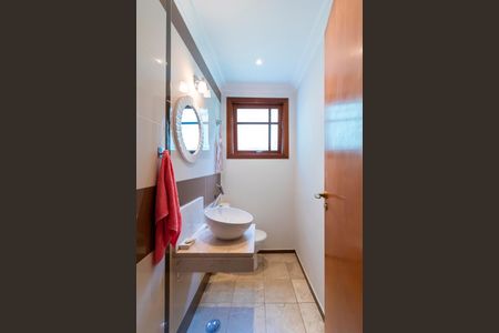 Casa à venda com 170m², 3 quartos e 2 vagas Casa à venda com 170m², 3 quartos e 2 vagasLavabo