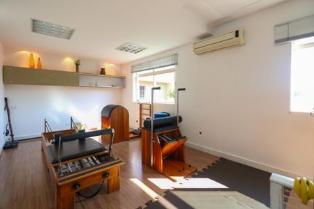 Casa à venda com 235m², 3 quartos e 7 vagasEdícula