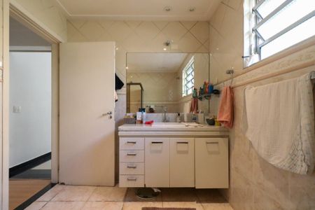 Casa à venda com 235m², 3 quartos e 7 vagasBanheiro