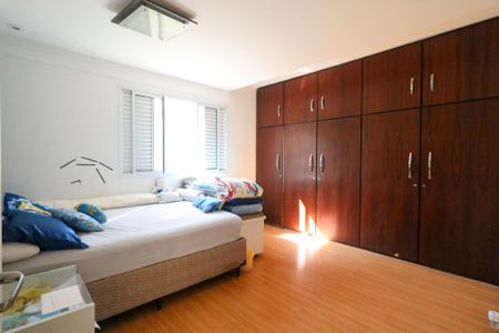 Casa à venda com 235m², 3 quartos e 7 vagasSuíte