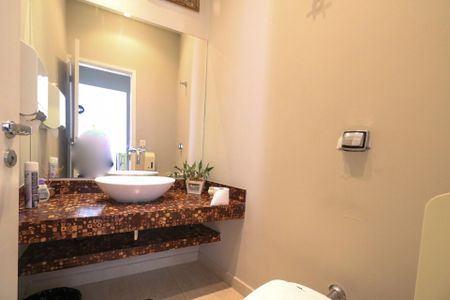 Casa à venda com 235m², 3 quartos e 7 vagasEdícula