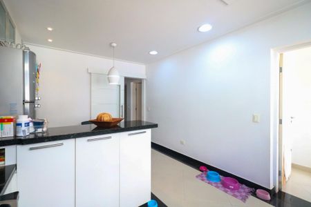 Casa à venda com 235m², 3 quartos e 7 vagasCozinha