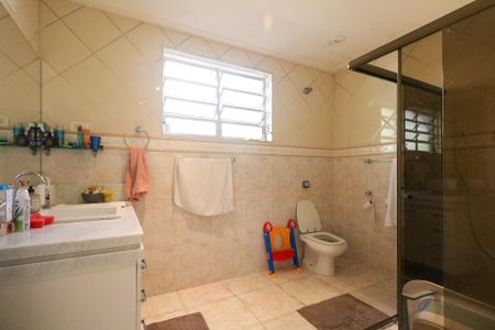 Casa à venda com 235m², 3 quartos e 7 vagasBanheiro