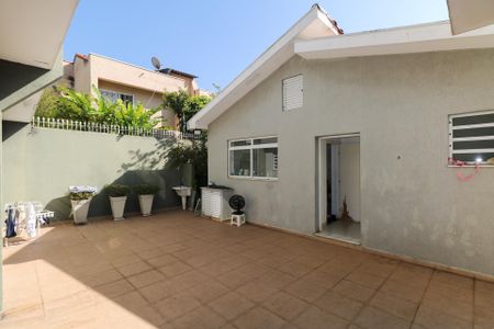 Casa à venda com 235m², 3 quartos e 7 vagasQuintal