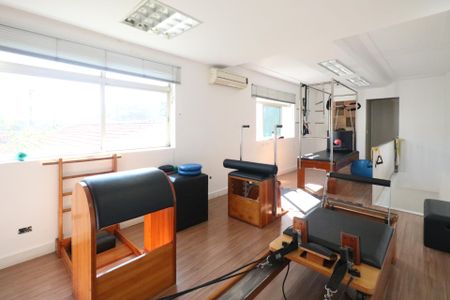 Casa à venda com 235m², 3 quartos e 7 vagasEdícula