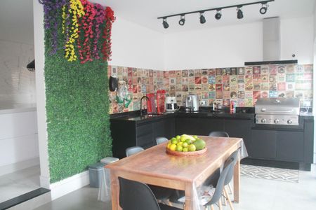 Casa à venda com 249m², 4 quartos e 4 vagasChurrasqueira