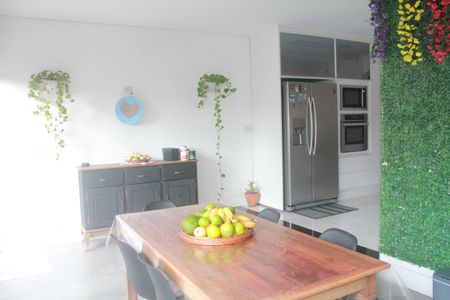 Casa à venda com 249m², 4 quartos e 4 vagasChurrasqueira