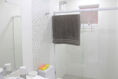 Casa à venda com 249m², 4 quartos e 4 vagasLavabo