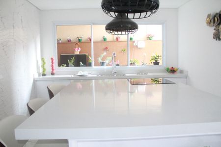 Casa à venda com 249m², 4 quartos e 4 vagasCozinha