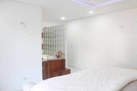 Casa à venda com 249m², 4 quartos e 4 vagasQuarto Suíte