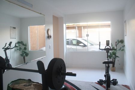 Casa à venda com 249m², 4 quartos e 4 vagasAcademia