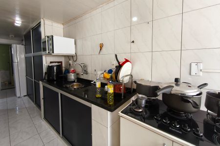 Casa à venda com 128m², 3 quartos e 2 vagas Casa à venda com 128m², 3 quartos e 2 vagasCozinha