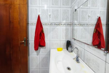 Casa à venda com 128m², 3 quartos e 2 vagas Casa à venda com 128m², 3 quartos e 2 vagasBanheiro