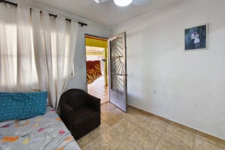 Casa à venda com 128m², 3 quartos e 2 vagas Casa à venda com 128m², 3 quartos e 2 vagasSala de Estar