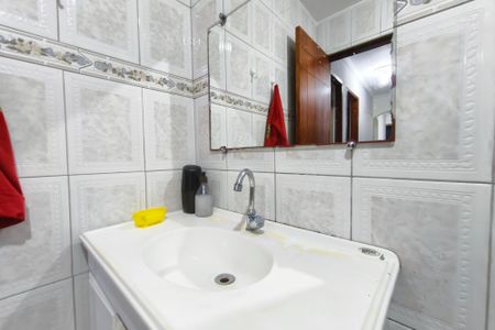 Casa à venda com 128m², 3 quartos e 2 vagas Casa à venda com 128m², 3 quartos e 2 vagasBanheiro