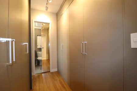 Apartamento à venda com 125m², 3 quartos e 3 vagasCloset Quarto 1 suíte
