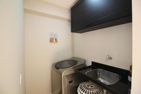 Casa de condomínio à venda com 142m², 4 quartos e 2 vagasÁrea de Serviço