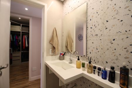 Casa de condomínio à venda com 142m², 4 quartos e 2 vagasBanheiro Social