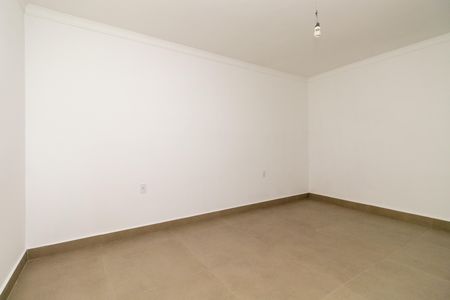 Casa à venda com 180m², 3 quartos e 2 vagas Casa à venda com 180m², 3 quartos e 2 vagasSuíte
