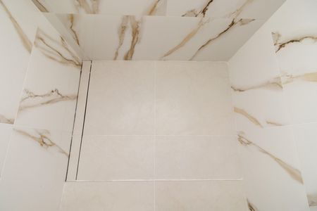 Casa à venda com 180m², 3 quartos e 2 vagas Casa à venda com 180m², 3 quartos e 2 vagasBanheiro da Suíte