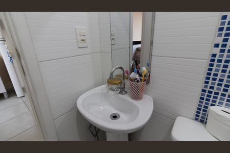 Casa de condomínio para alugar com 44m², 2 quartos e sem vagaBanheiro